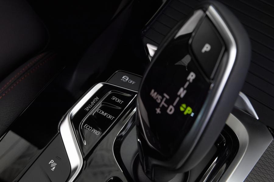 Детали интерьера BMW X4 M40d (G02) 2018 года  (WW) (фото 171 из 213)